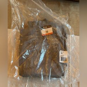 5.11 Athos Men’s shorts. Size 36 color lunar